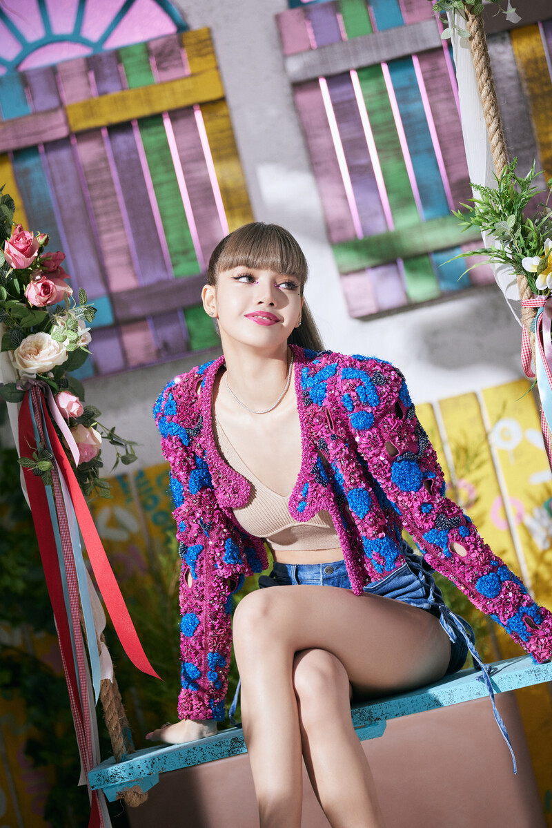 210924 YG Naver Post - LISA's "LALISA" MV Behind documents 1