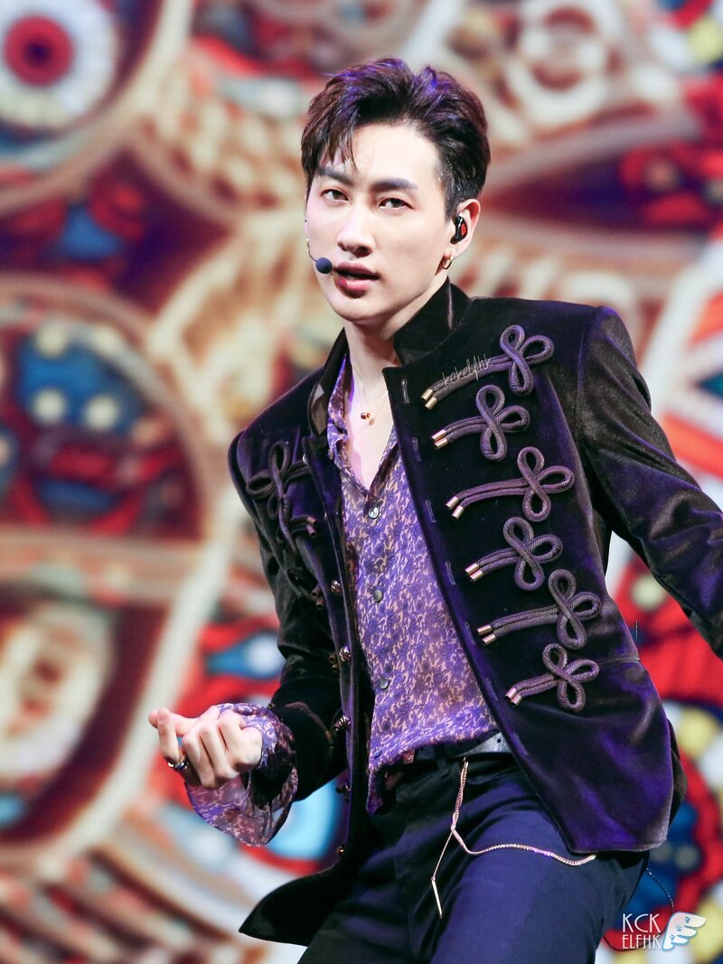 181008 Super Junior Eunhyuk at 'One More Time' Showcase in Macau documents 11