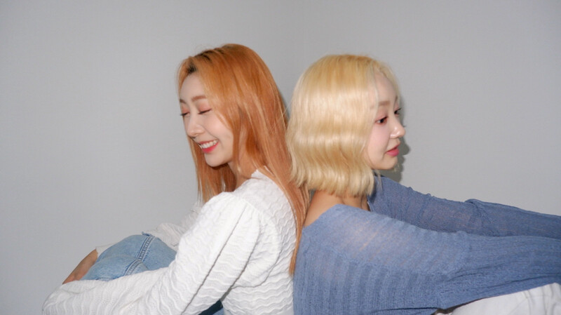 230202 SECRET NUMBER Weverse Update - Minji & Léa documents 1