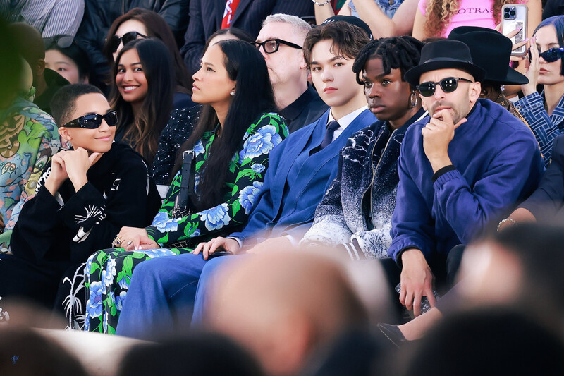 240620 SEVENTEEN Vernon - Paris Fashion Week KENZO documents 15