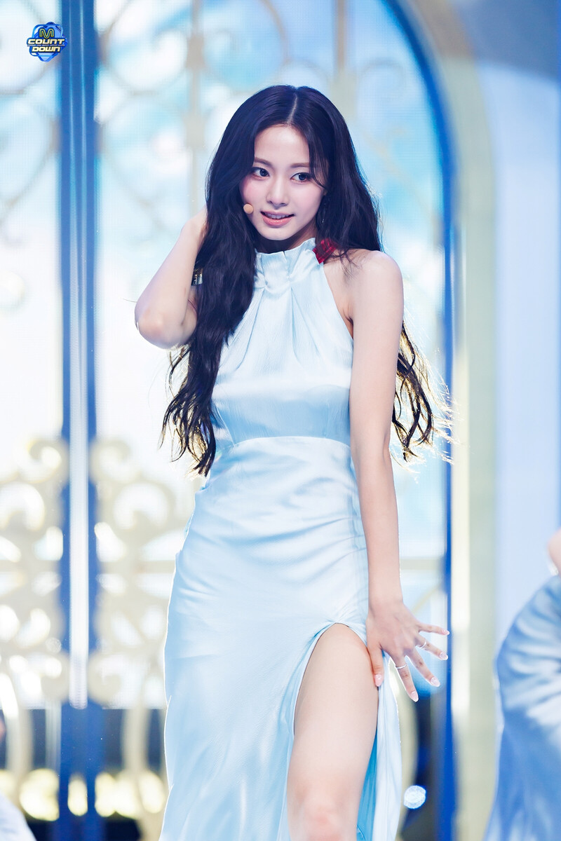 240912 TWICE Tzuyu - 'Run Away' at M COUNTDOWN documents 21