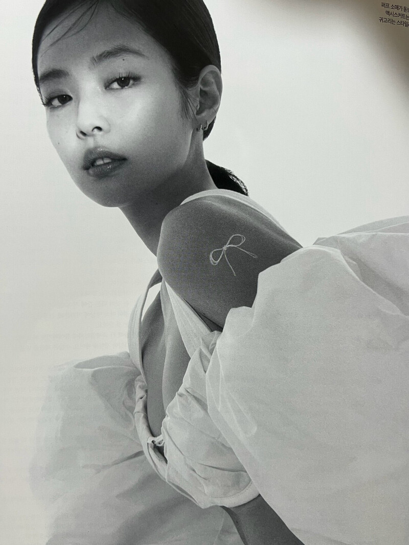 JENNIE for Harper's Bazaar Kore documents 3