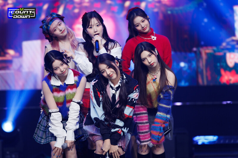 221229 NMIXX 'Funky Glitter Christmas' at M Countdown documents 2