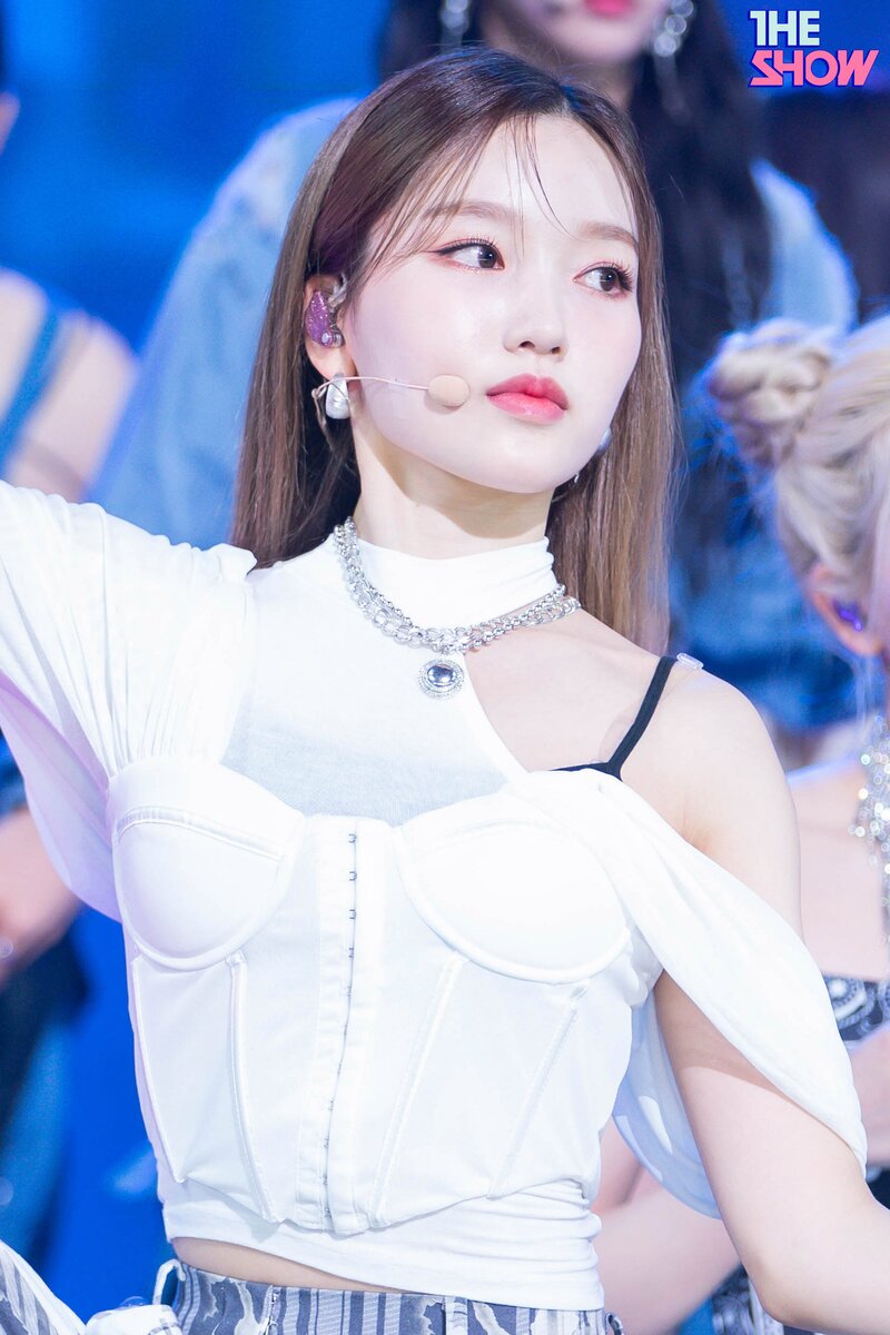 210706 LOONA - PTT (Paint The Town) at M Countdown documents 12