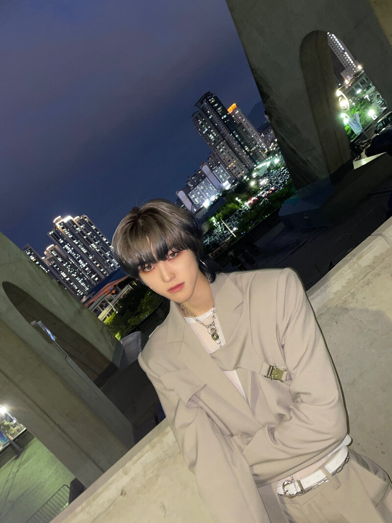 230528 NINE.i Twitter Update - Joohyoung documents 2