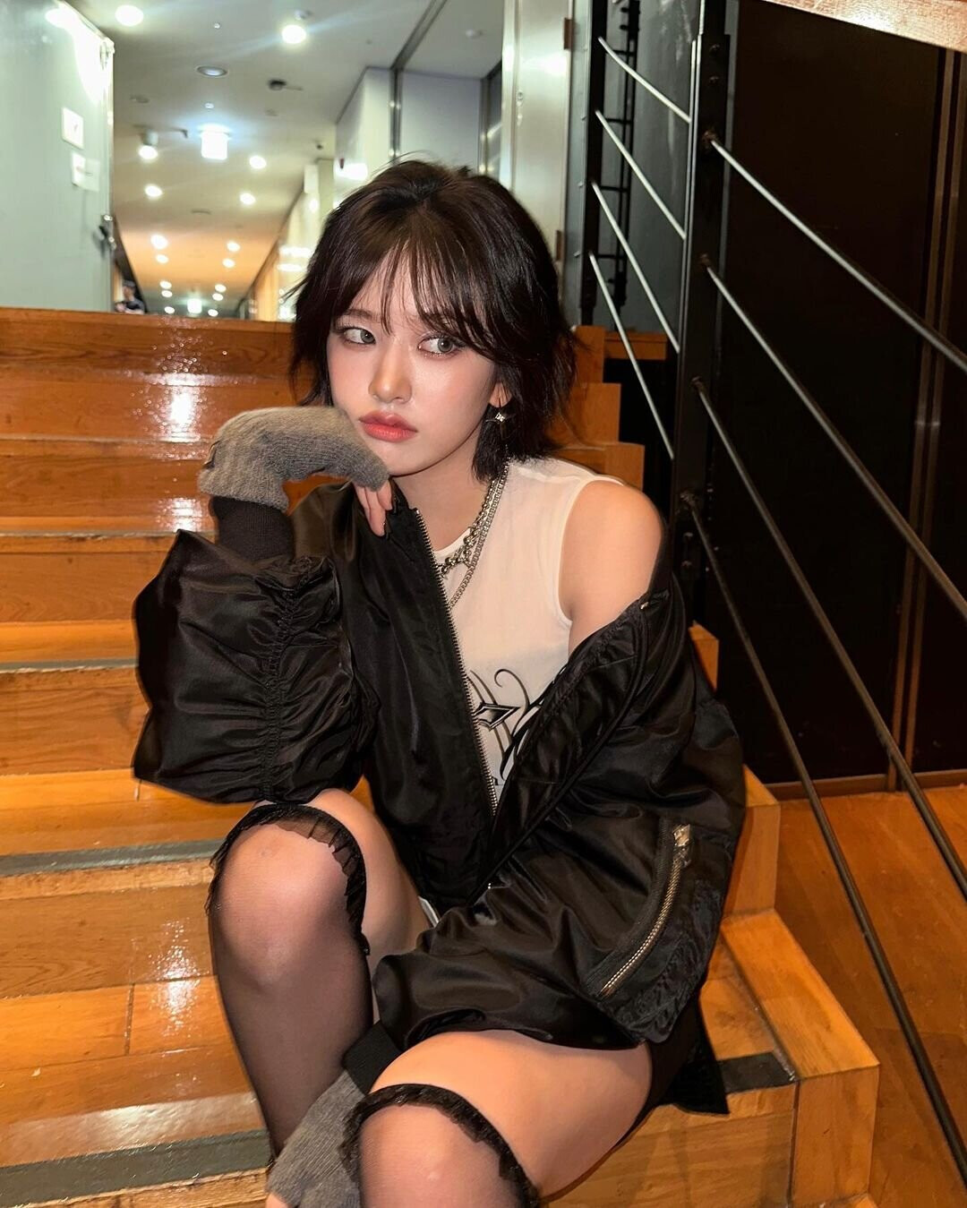 231019 IVE Yujin Instagram Update | kpopping