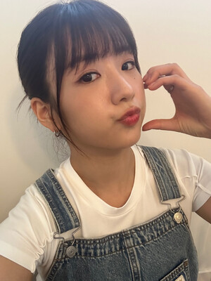 240508 Apink BOMI weverse update