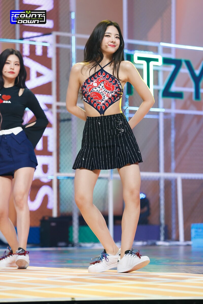 220721 ITZY Lia - 'SNEAKERS' at M Countdown documents 6