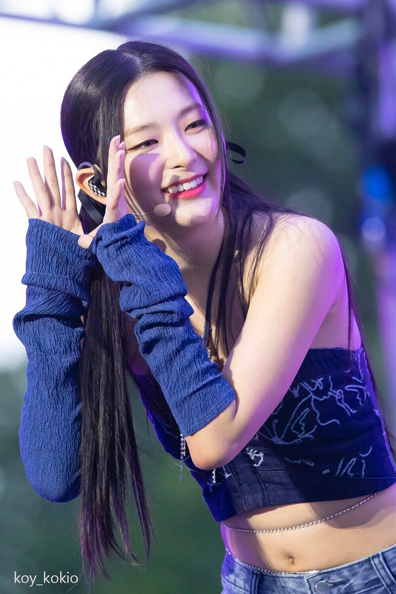 220730 Red Velvet Seulgi at MIK Festival documents 3