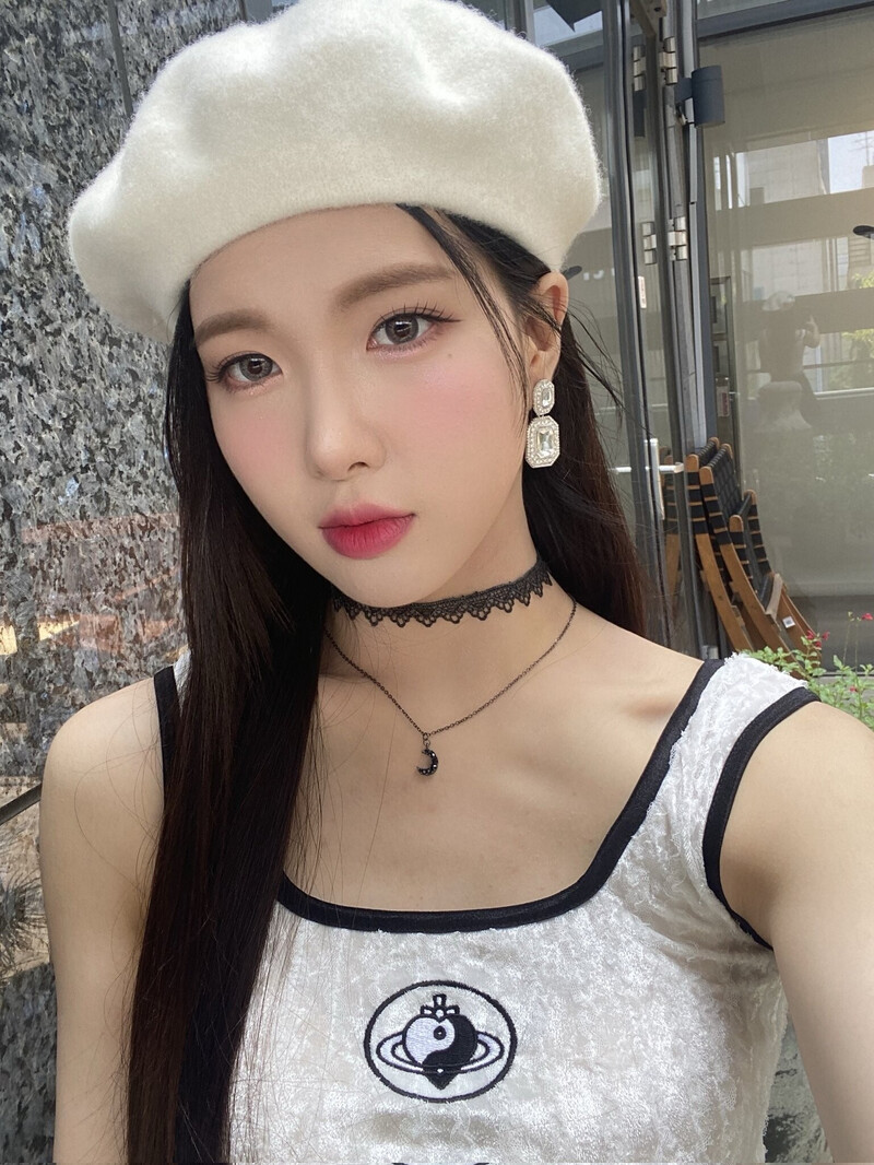 230630 W!TCHX Twitter Update - Lucia documents 4