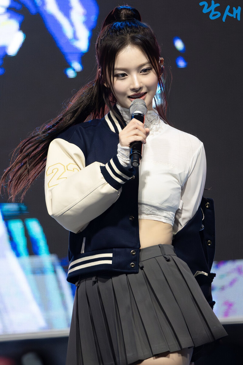 240527 NMIXX Sullyoon - Shinhan University Festival documents 2