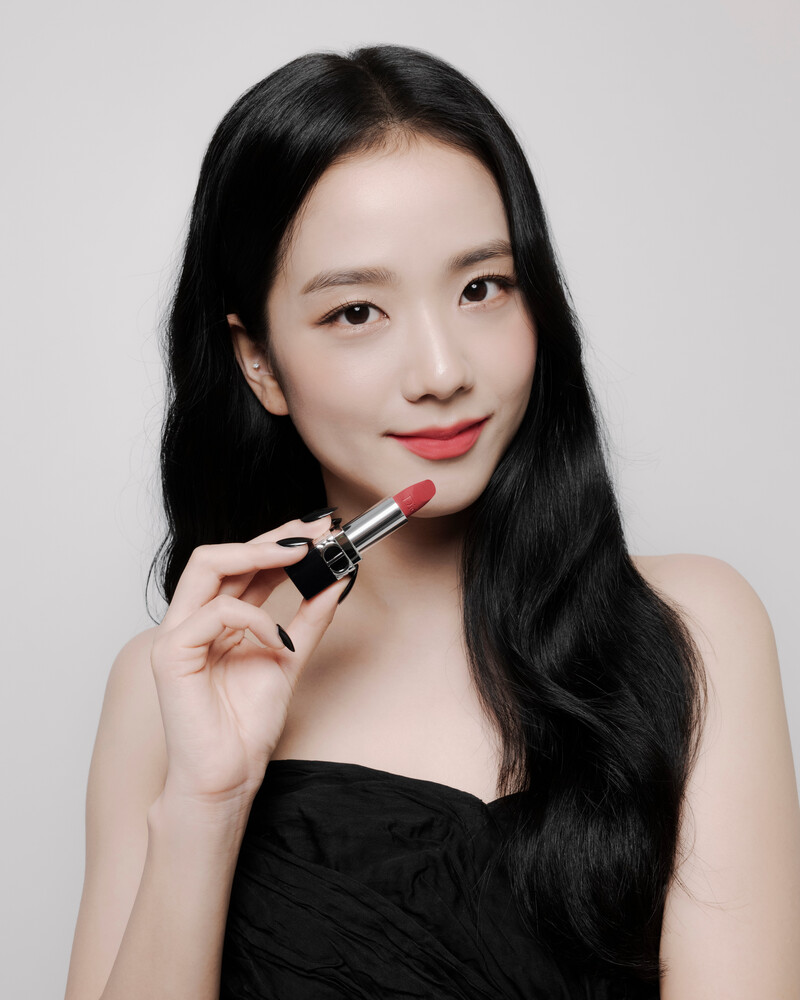 BLACKPINK Jisoo 2023 Dior Spring-Summer Show Day Diary Photoshoot documents 1