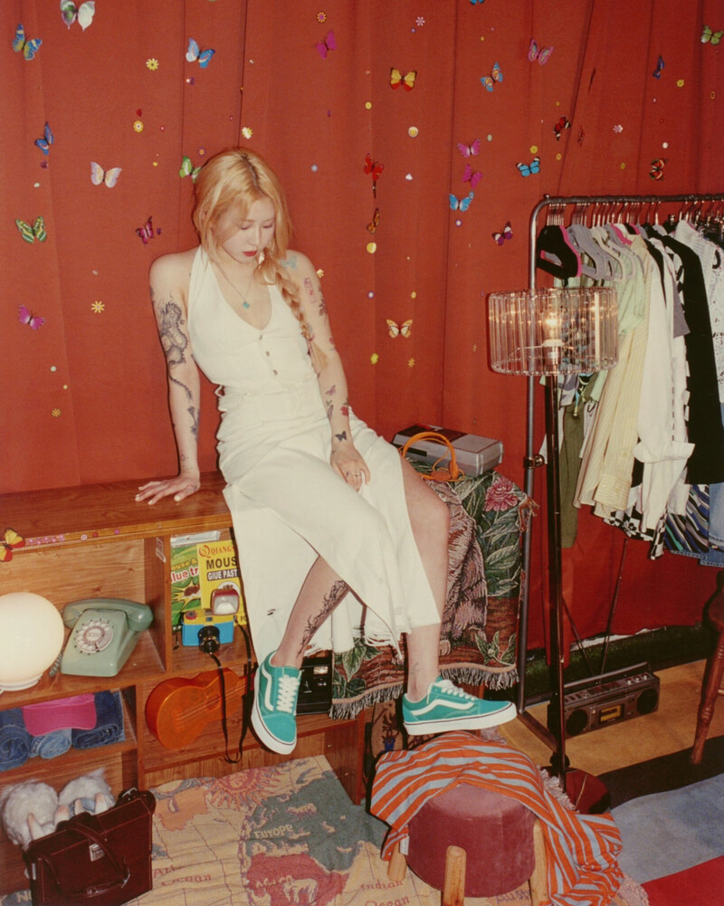 Baek Yerin X Vans 2022 "This Is The Old Skool" Photoshoot documents 6