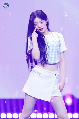 240411 ILLIT Minju - 'Magnetic' at M Countdown