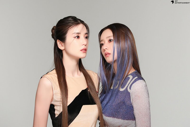 230329 IST Naver Post - Apink Chorong & Bomi - Y Magazine Photoshoot Behind documents 2