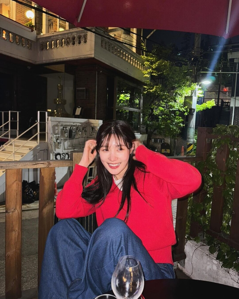 240427 Chaeyeon Instagram Update documents 1