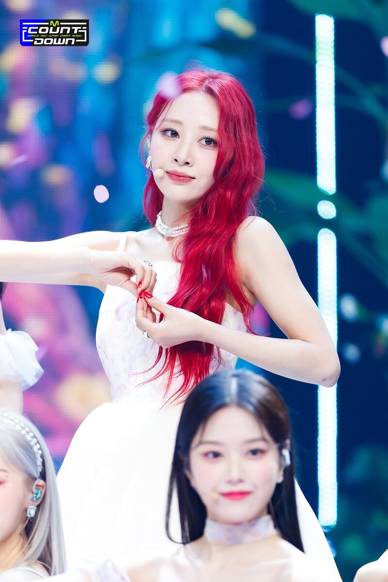 220623 LOONA - 'Flip That' at M Countdown documents 15