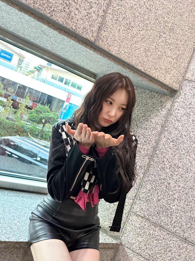 221023 Lee Chaeyeon SNS Update documents 2