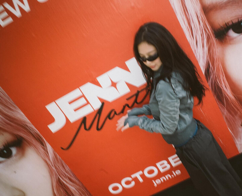 241016 - JENNIE Instagram Update documents 1