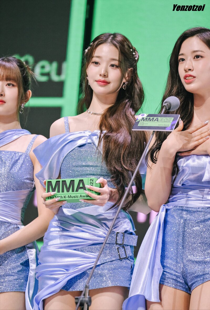 221126 IVE Wonyoung at Melon Music Awards documents 3