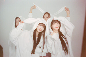 240403 WOOAH twitter update - Blush Concept photo behind