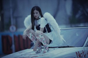 Behind the scenes BLACKPINK's Jennie "SOLO" music video