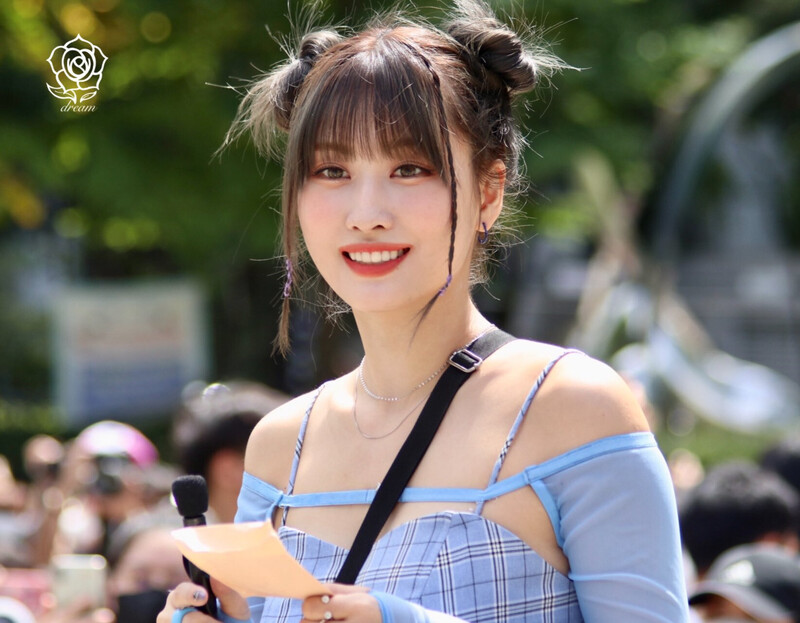 220903 TWICE Momo - Mini Fan Meeting documents 1