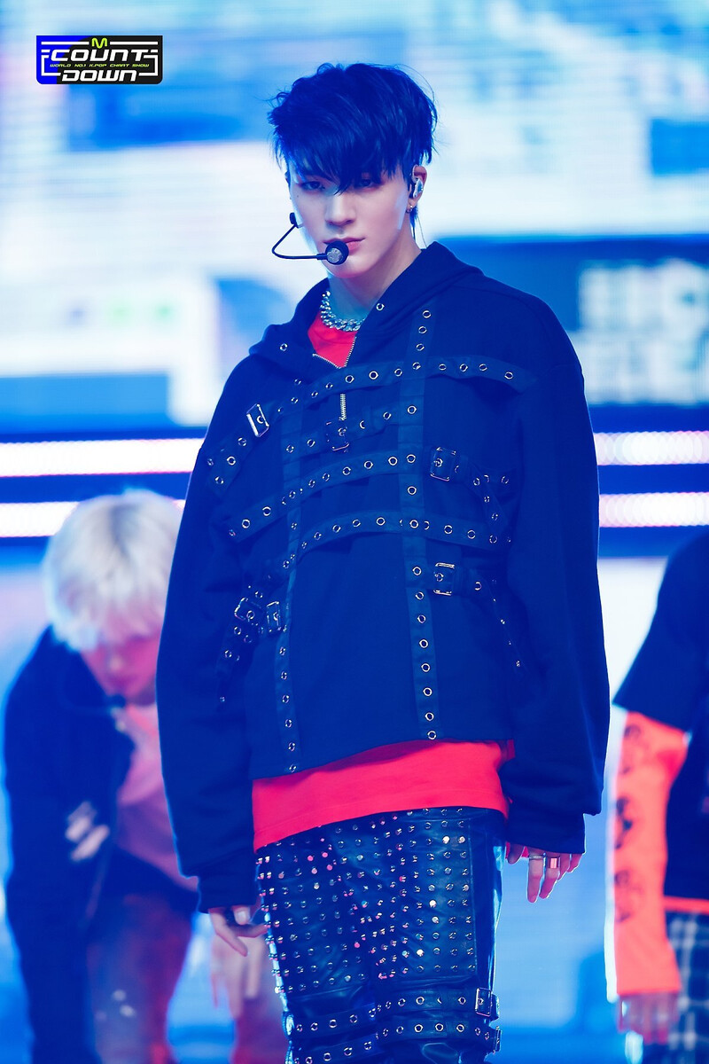 April 7, 2022 JENO- 'GLITCH MODE' at M COUNTDOWN documents 11