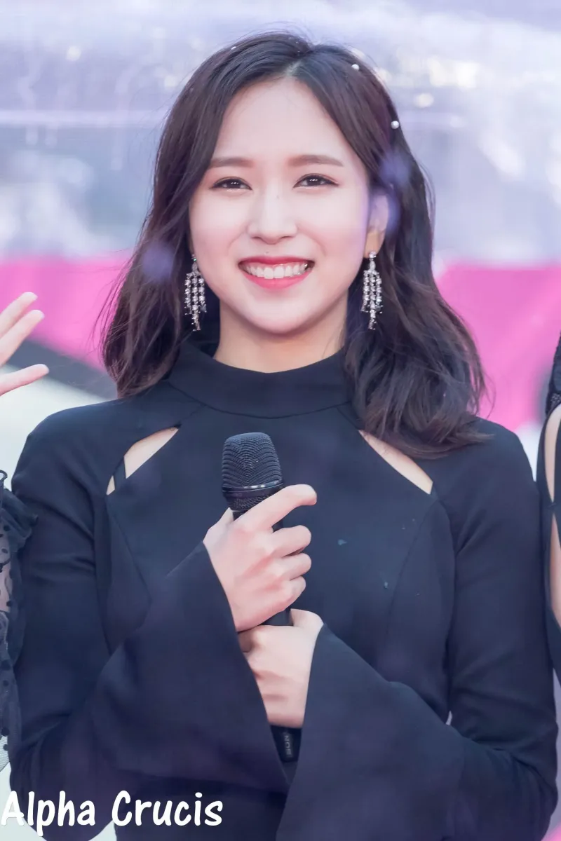 Mina879.jpg