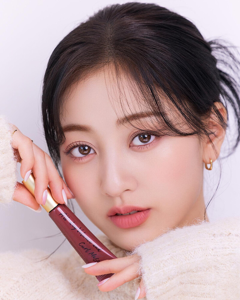 TWICE Jihyo x Milk Touch - All Day Volume & Curl Mascara documents 2