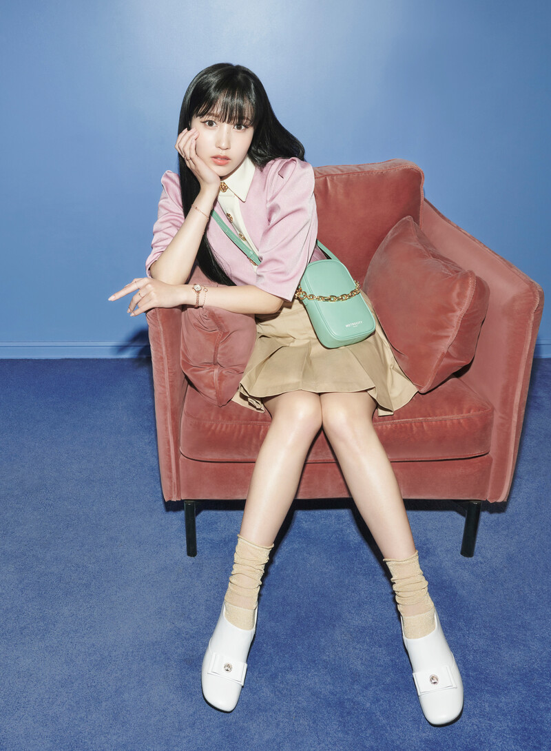 TWICE Mina for Metro City 2022 Spring Collection documents 6