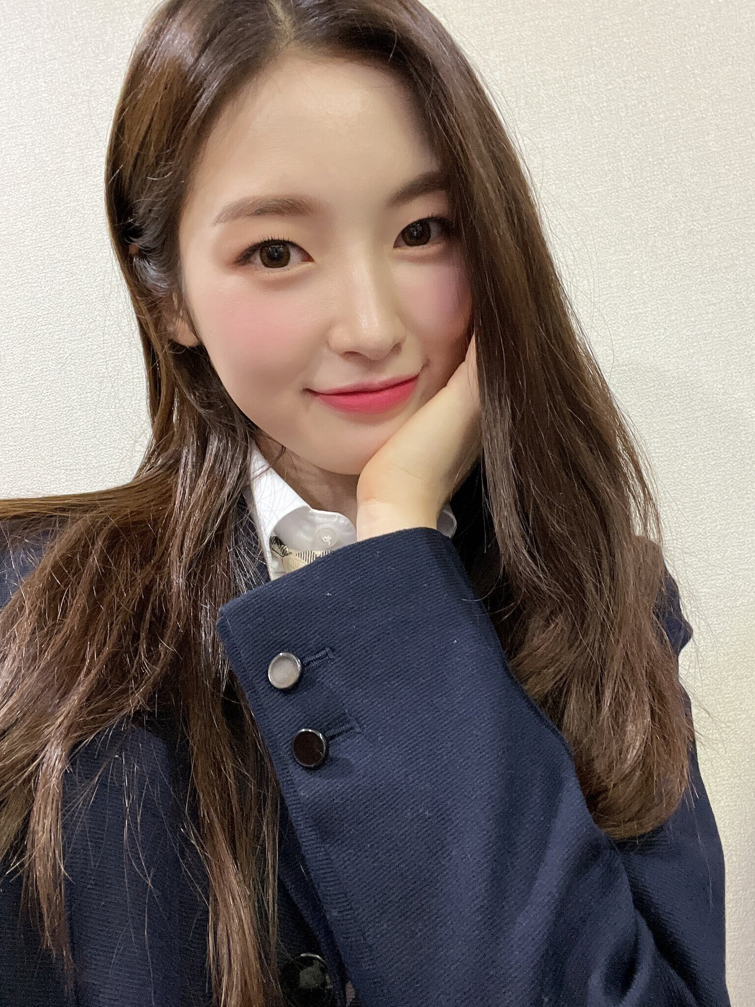 230415 OH MY GIRL Twitter Update - Arin | kpopping