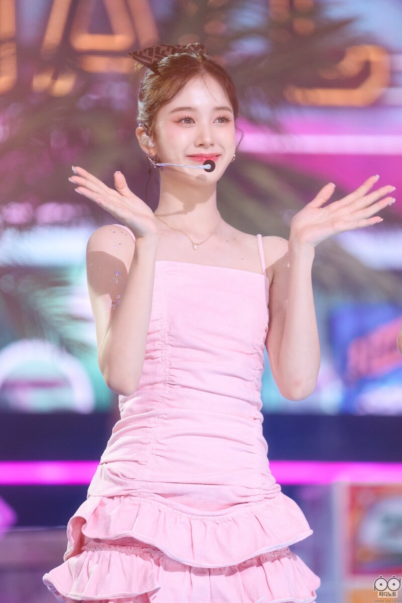 220724 STAYC J - 'BEAUTIFUL MONSTER' at SBS Inkigayo documents 2