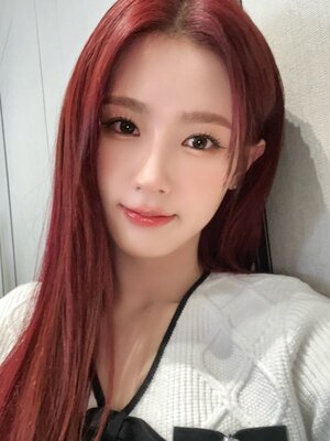 240221 - (G)I-DLE Twitter Update with MIYEON