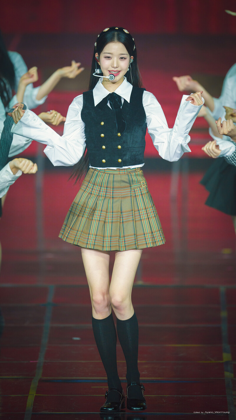 230212 IVE Wonyoung - The First Fan Concert 'The Prom Queens' Day 2 documents 7