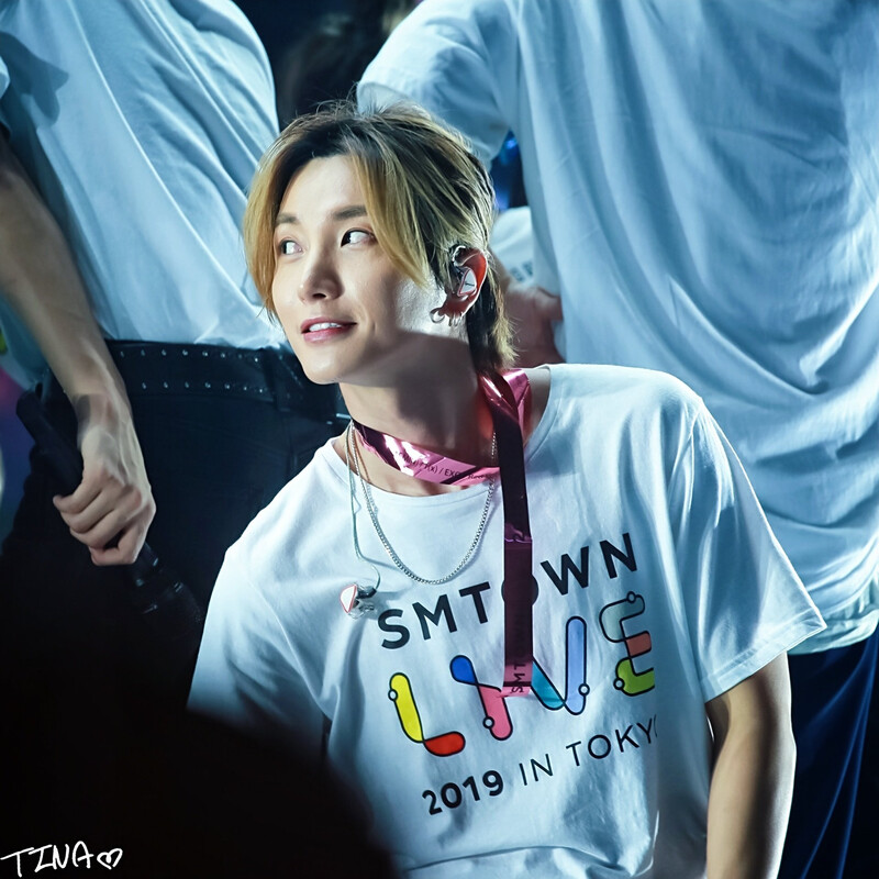 190804 Leeteuk at SMTOWN in Tokyo documents 3