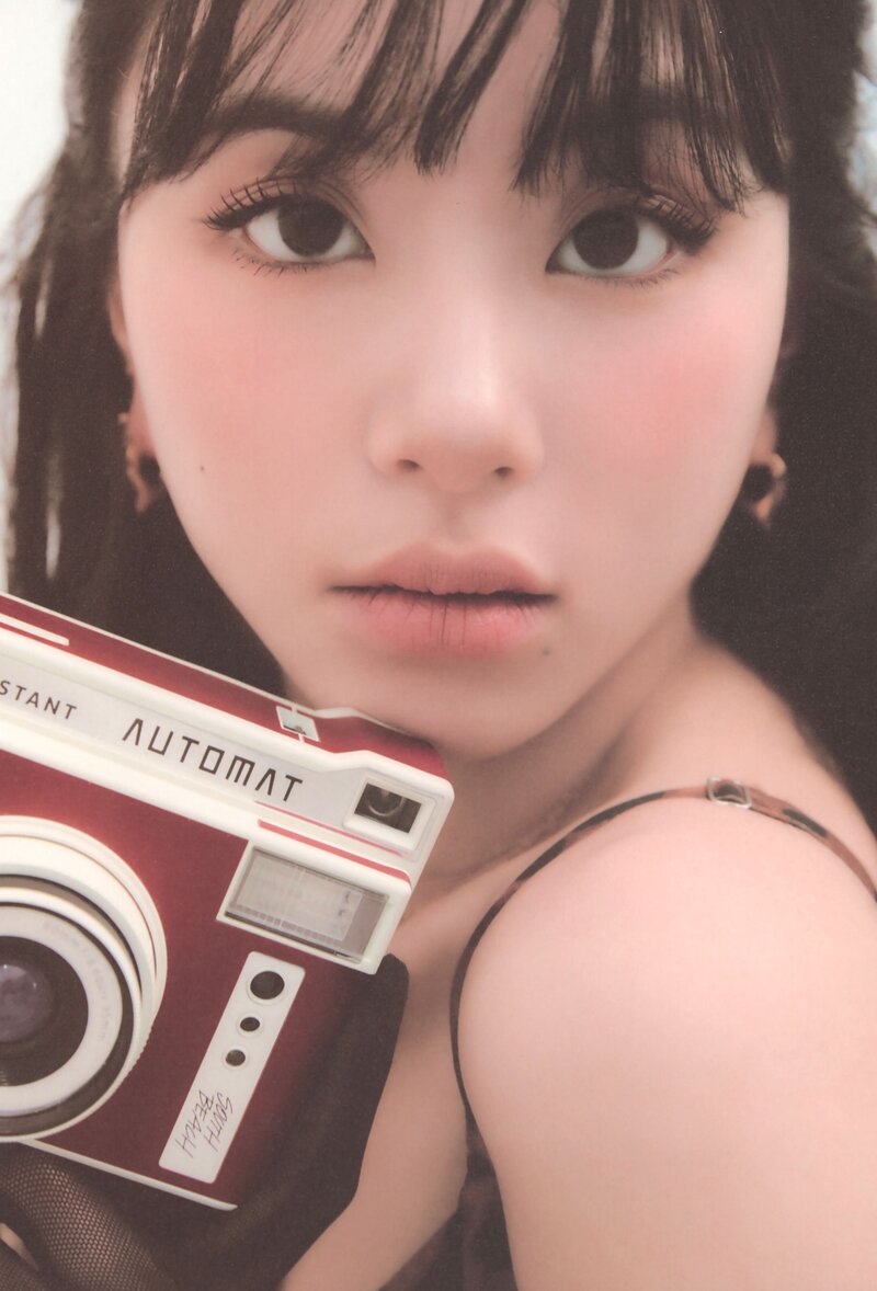 Yes, I am Chaeyoung Photobook Scans documents 20