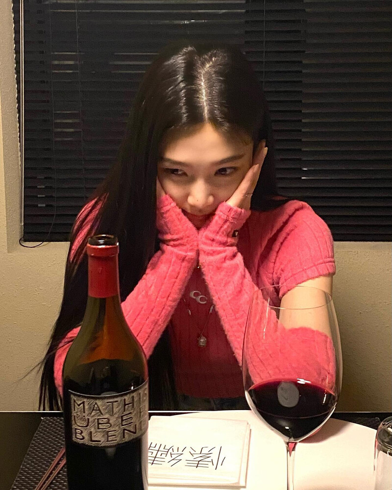 220301 Red Velvet Joy Instagram Update documents 5