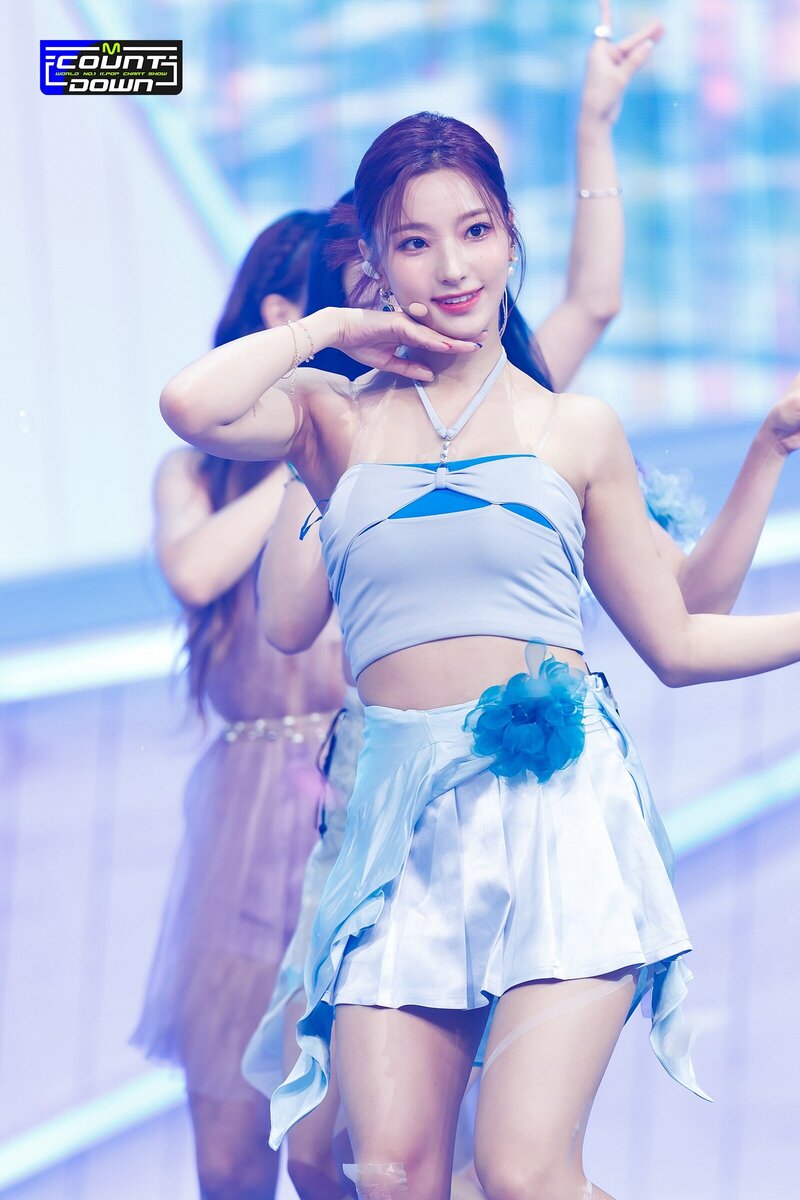 220630 fromis_9 'Stay This Way' at M Countdown documents 19