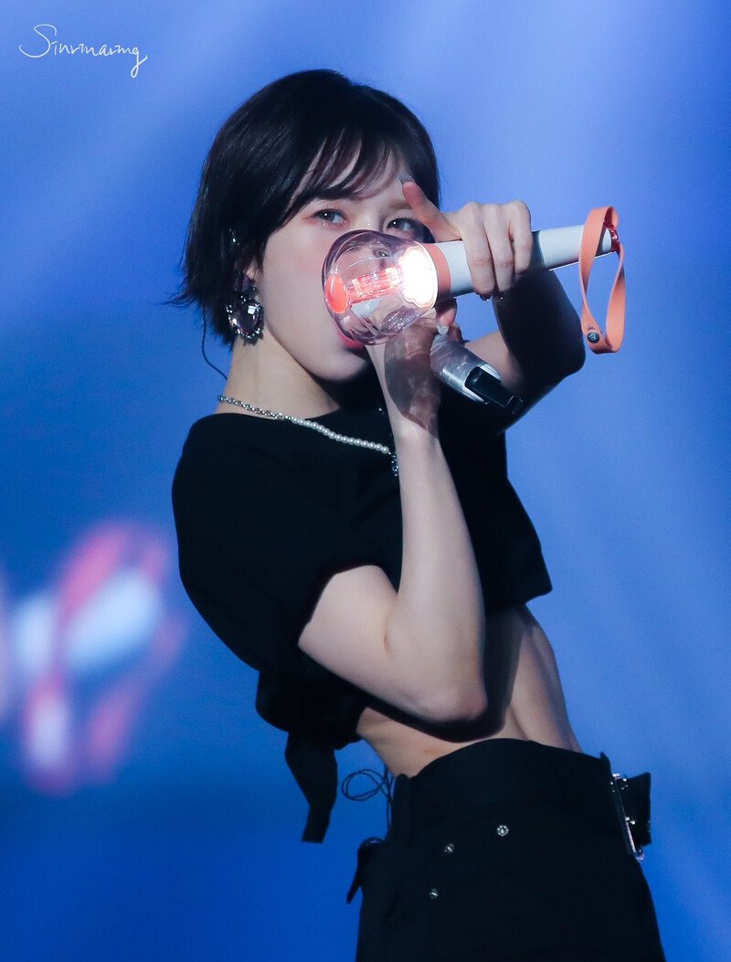 230401 Red Velvet Wendy - 'R to V' Concert in Seoul Day 1 documents 1