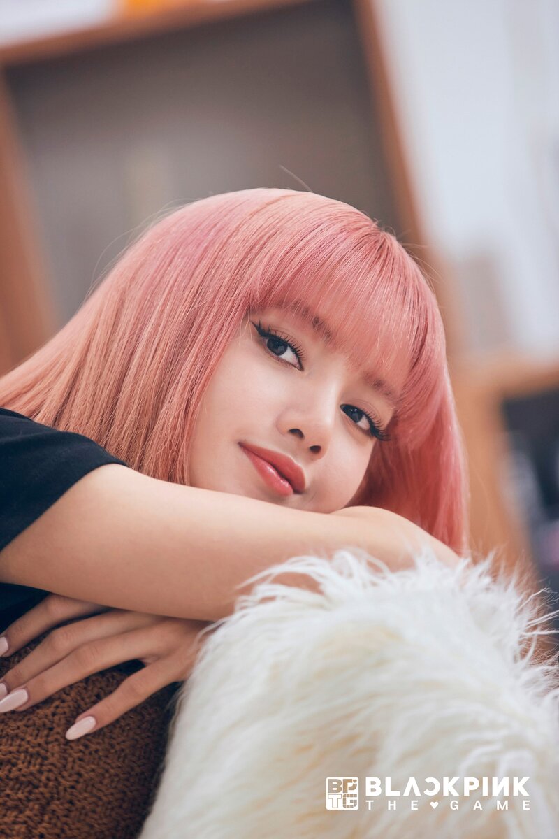 230404 BLACKPINK The Game  - Lisa documents 2