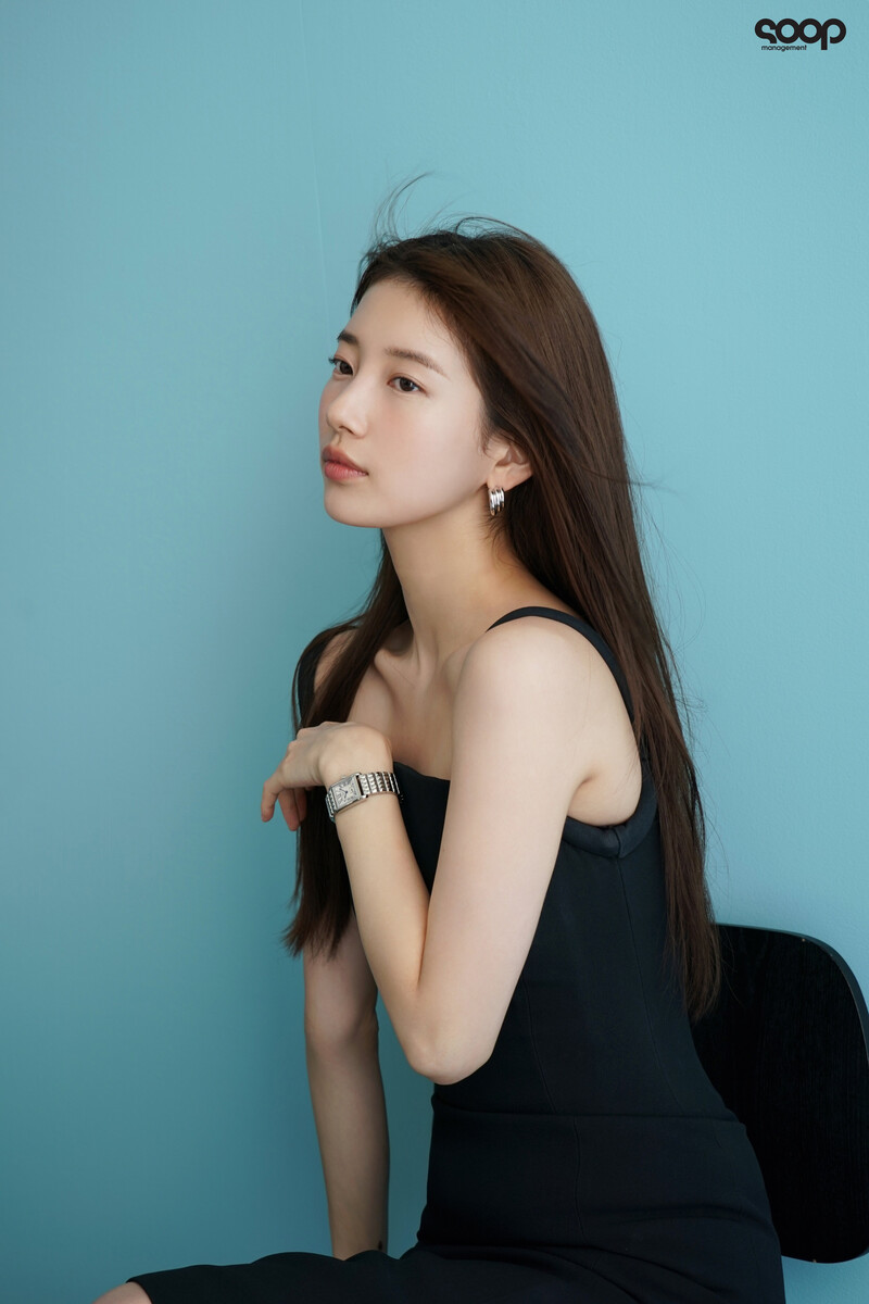 231127 SOOP Naver Post - Suzy - Cosmopolitan November 2023 Issue Behind documents 1