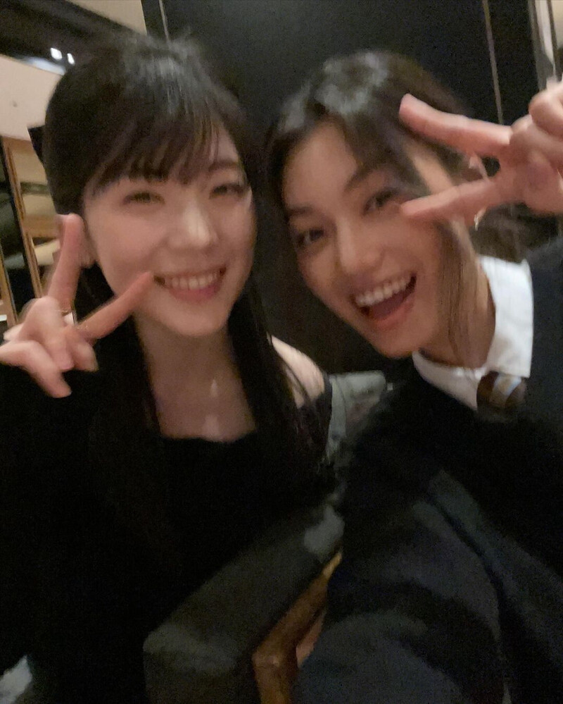 241101 Doyeon Instagram update documents 2