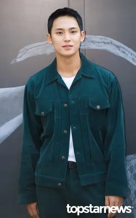 231024 SEVENTEEN Mingyu - Innisfree Pop-up Event