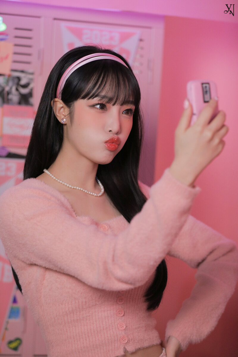 230308 Yuehua Entertainment Naver Update - YENA - lilybyred Behind The Scenes #3 documents 17