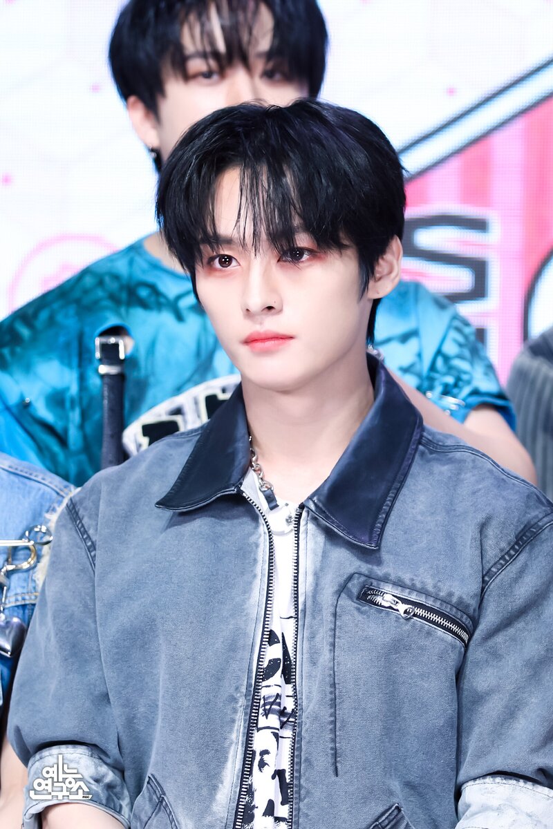 231111 Stray Kids Lee Know - "Rock-Star" at Music Core documents 4