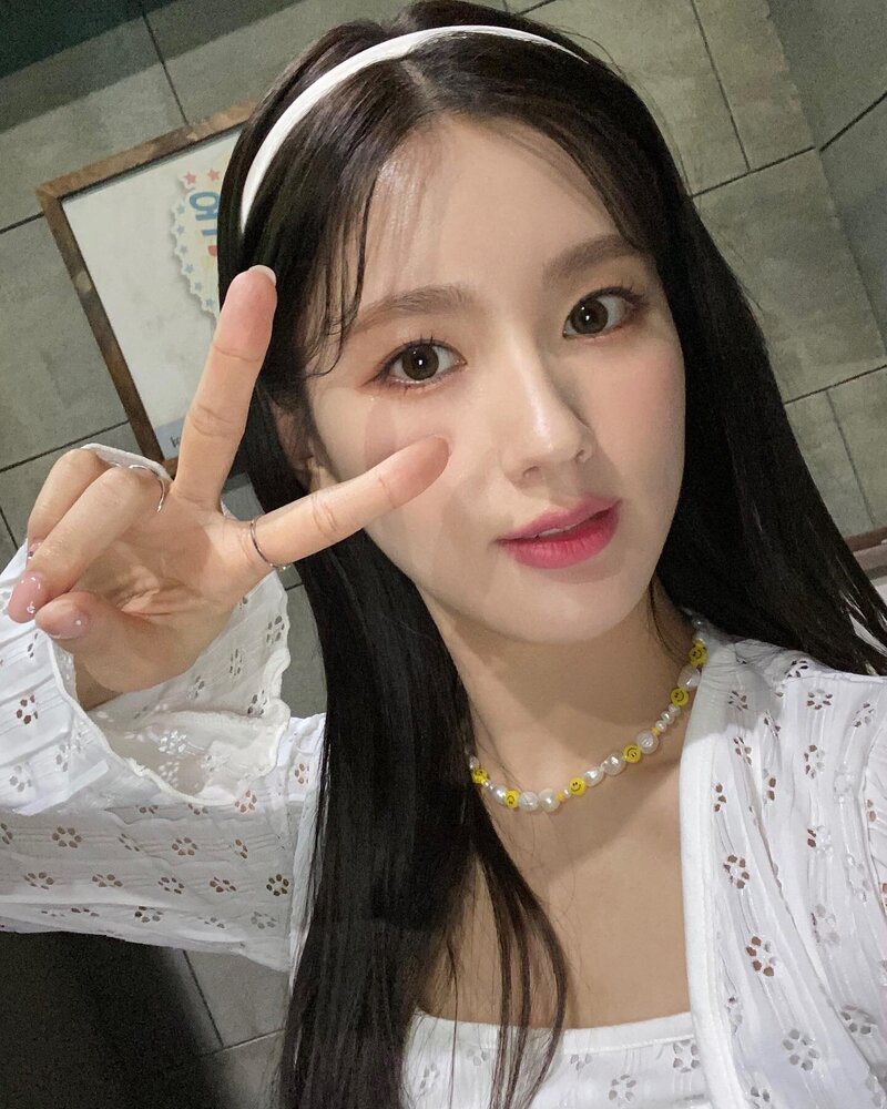 210722 (G)I-DLE Miyeon Instagram Update documents 1