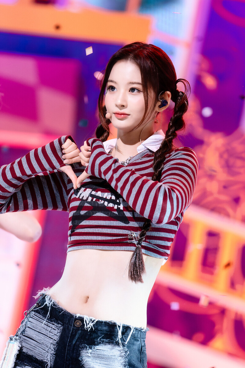 230326 NMIXX Sullyoon - 'Love Me Like This' at Inkigayo documents 1