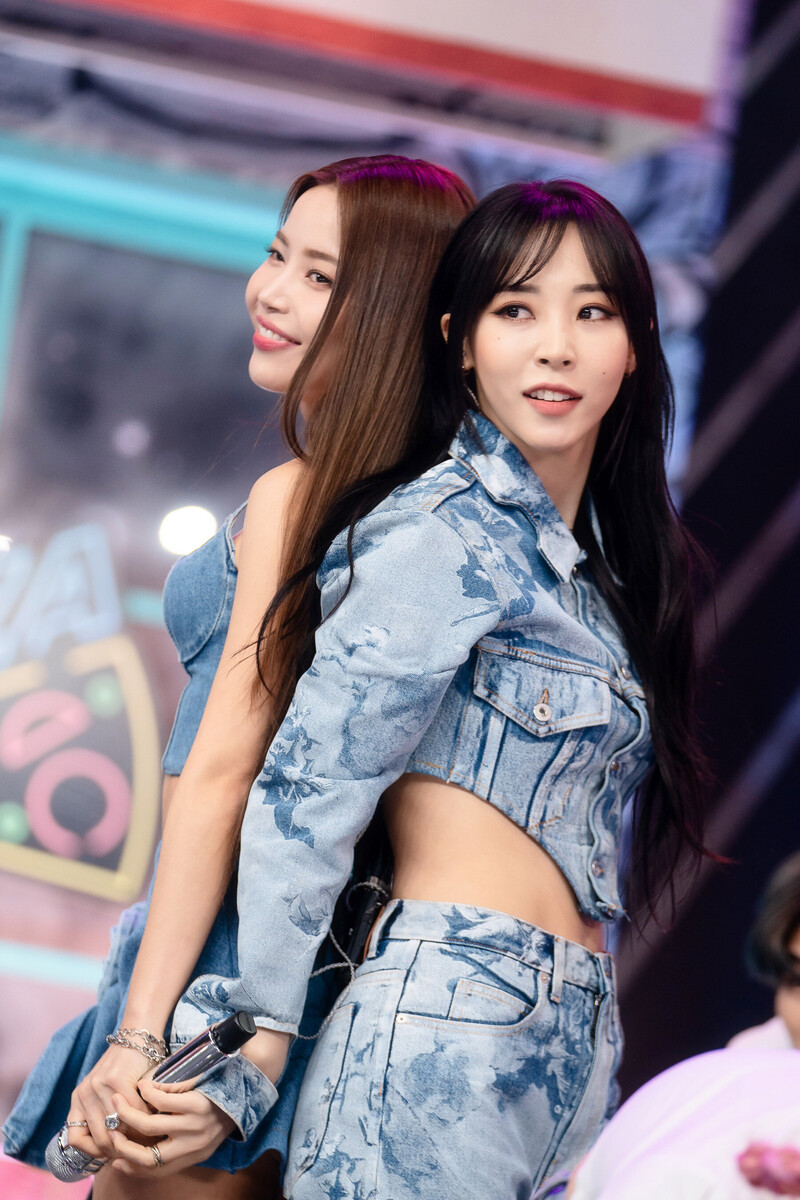 230402 MAMAMOO+ - 'Chico malo' + 'GGBB' at Inkigayo documents 18