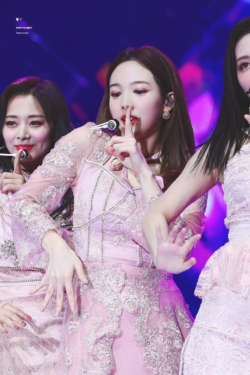 200104 TWICE Nayeon - 34th Golden Disc Awards Day 1 documents 8